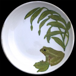 Majolica frog round dish